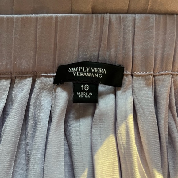 Simply Vera by Vera Wang lilac pleated skirt - Picture 2 of 2